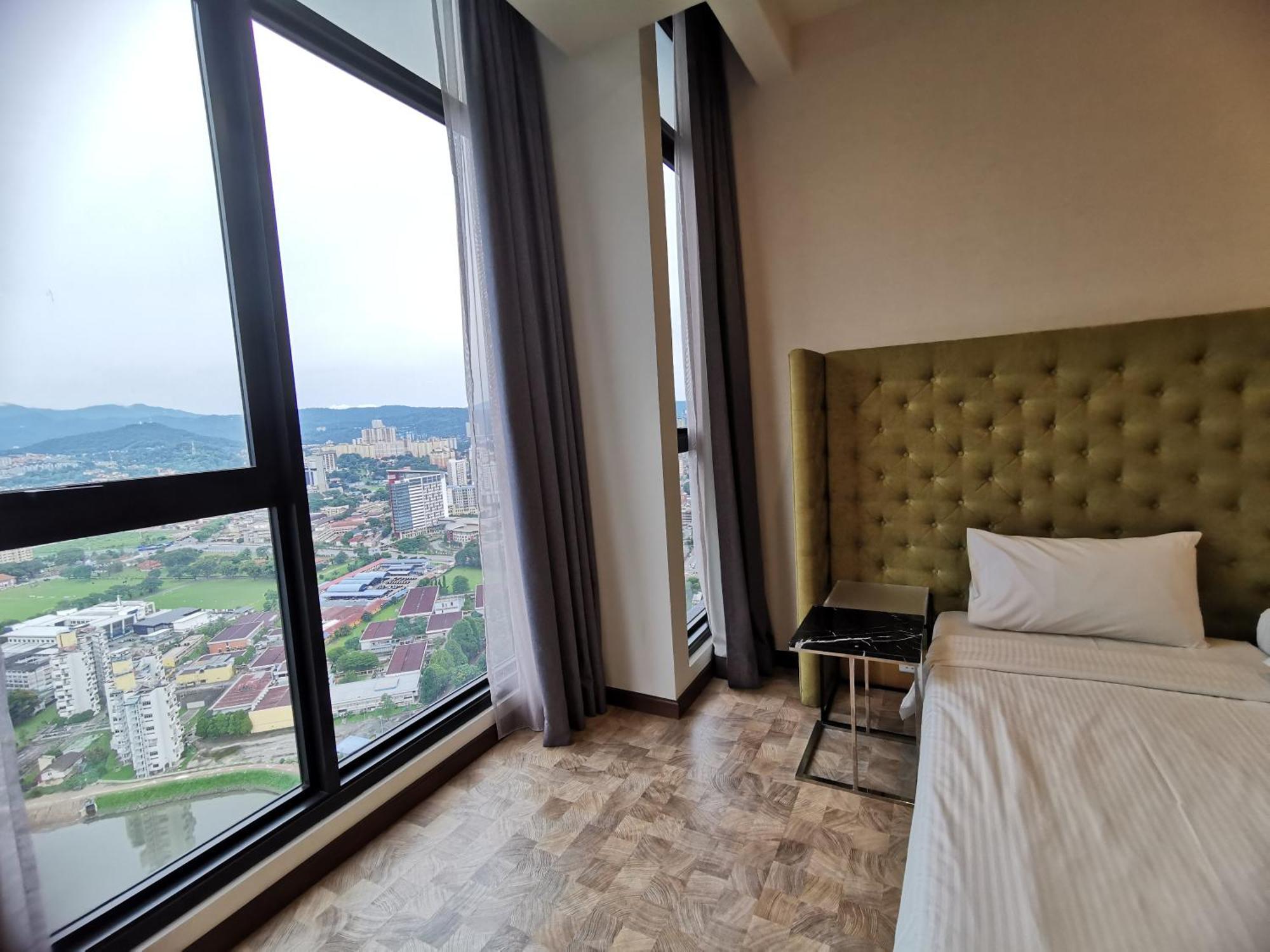 Expressionz Professional Suites By Aurora Summer Suites Kuala Lumpur Szoba fotó