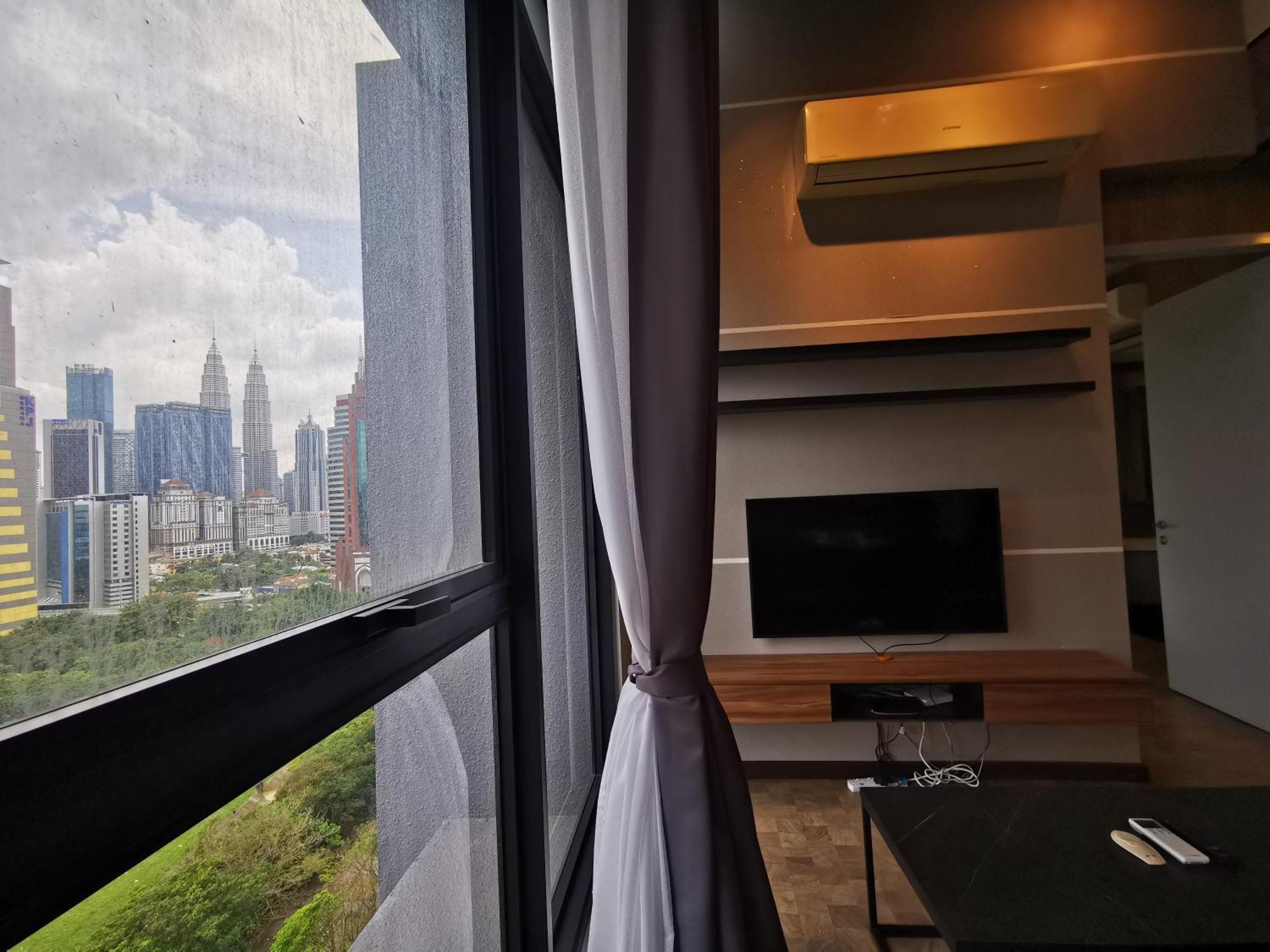 Expressionz Professional Suites By Aurora Summer Suites Kuala Lumpur Szoba fotó
